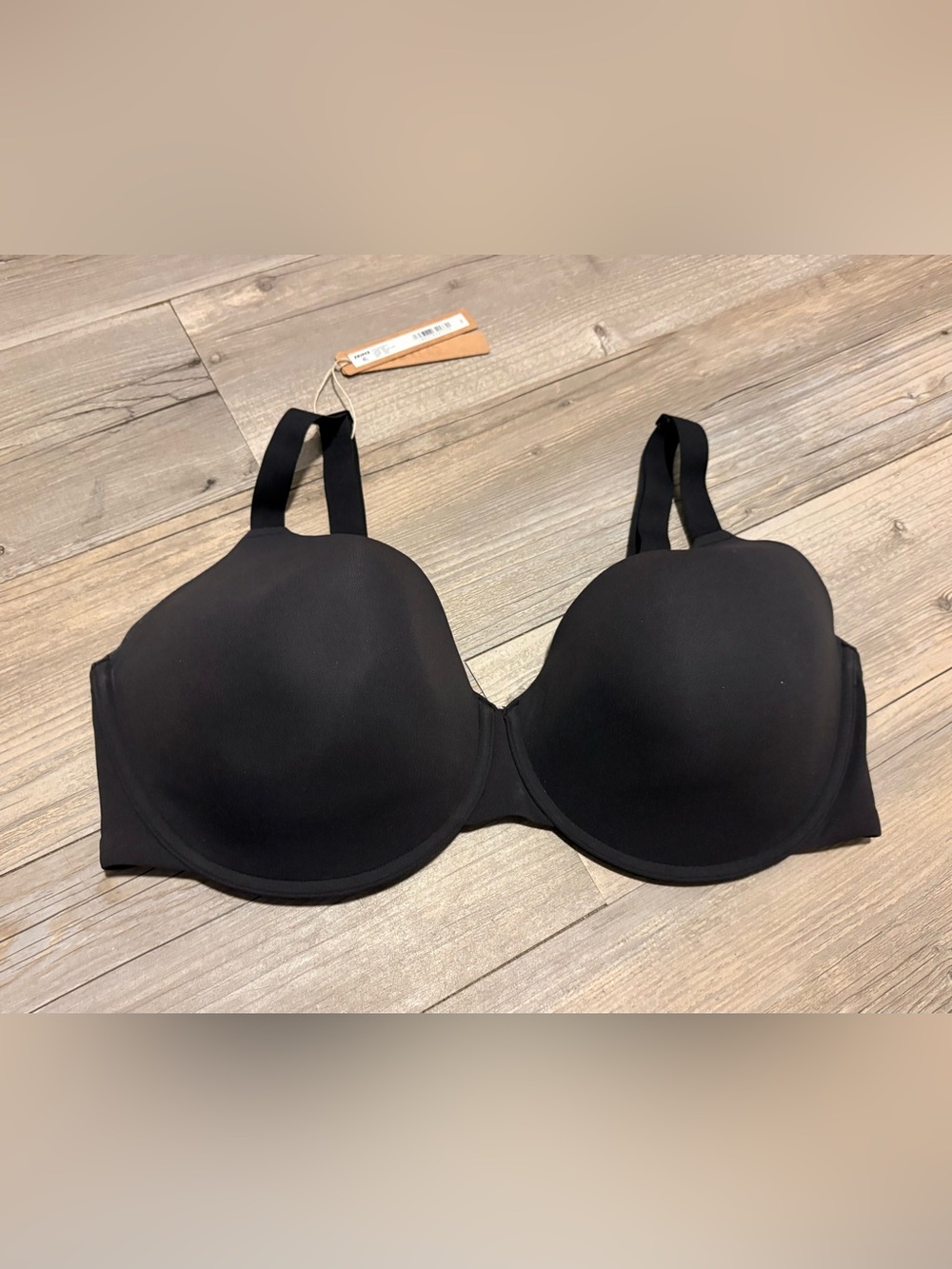 SKIMS Kim Kardashian Fits Everybody Tshirt bra 40DD new with tags
